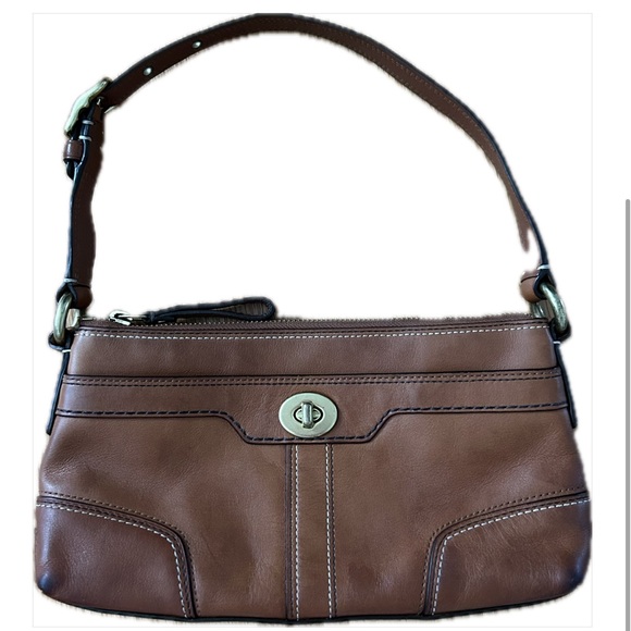 SOLD - COACH VINTAGE HAMPTON SMALL SHOULDER BAG - Picture 1 of 9